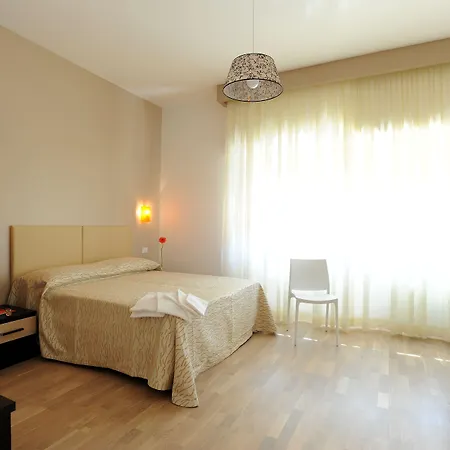 Honey Rooms-2